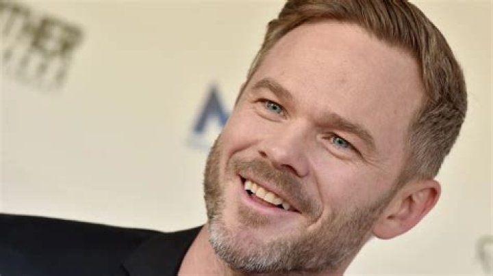 Aaron Ashmore Bio & Wiki: Net Worth, Age, Height & Weight