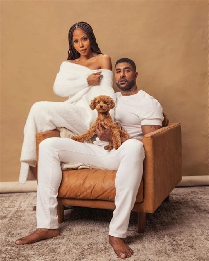 Badazzflo Net Worth, Age, Height, Wife