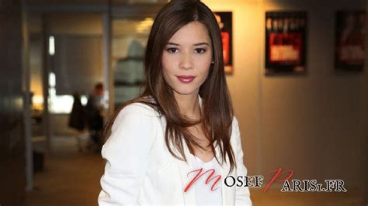 Couple Bouder Et Sa Femme Emilie