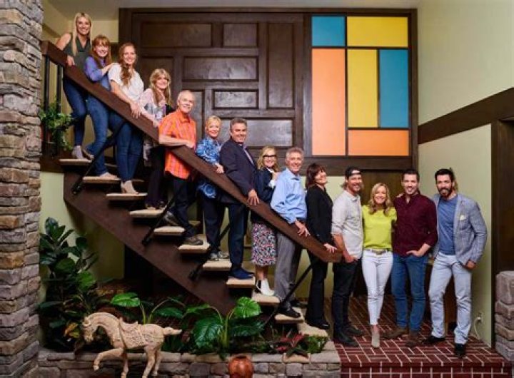 HGTV renovated Brady Bunch’s house and is on sale. The asking price will shock you.