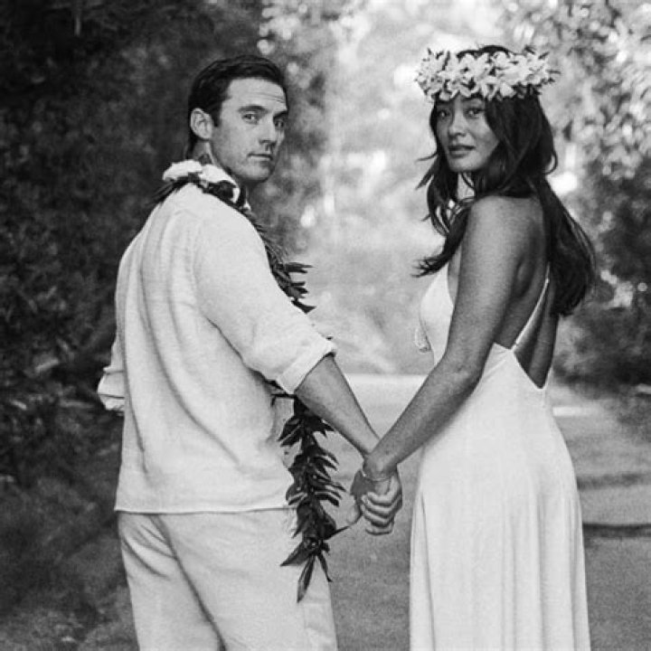 Is Milo Ventimiglia Married? Find Out About His Wife,Girlfriend, and Dating History (2022)