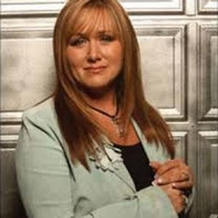 Kim Hopper Biography | Age, Wiki, Net worth, Bio, Height, Husband, Married|