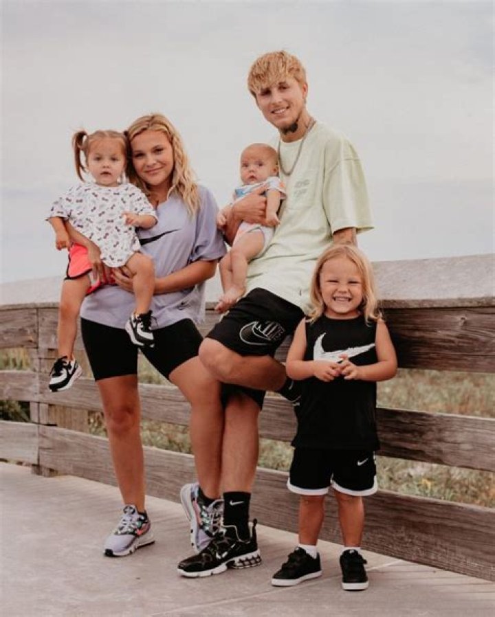 Zoe Hazel VanBrocklin Age | Wiki, Net worth, Bio, Height, Husband